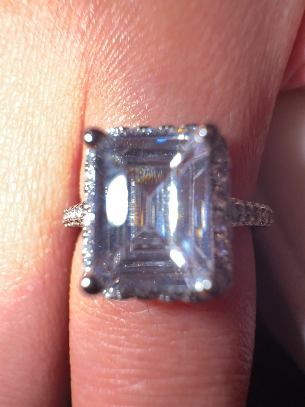 Pandora ring